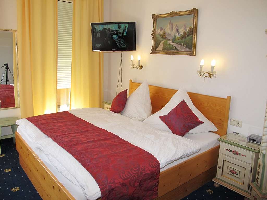 Hotel Garni Almenrausch Und Edelweiss Γκάρμις-Παρτενκίρχεν Δωμάτιο φωτογραφία
