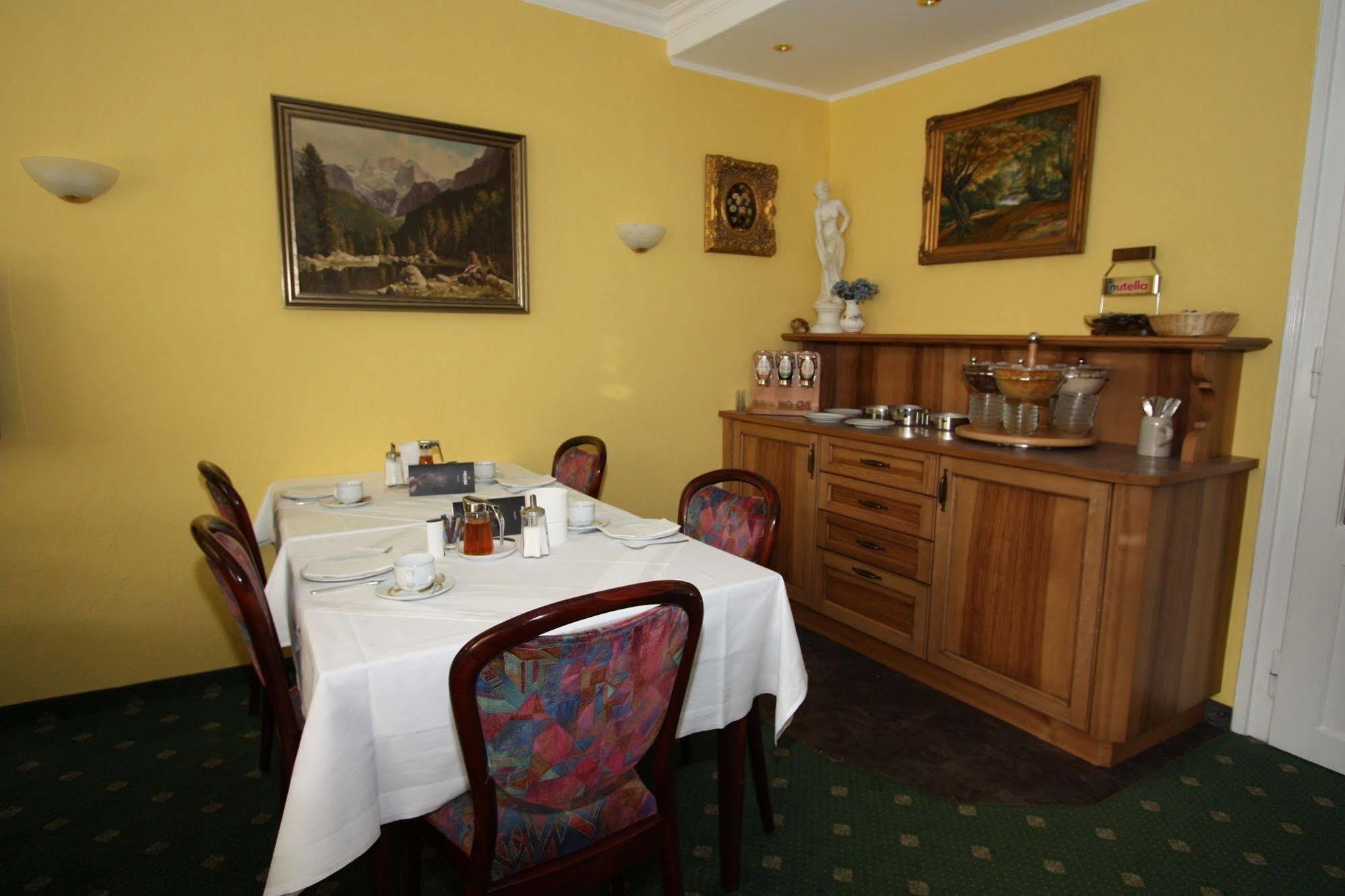 Hotel Garni Almenrausch Und Edelweiss Γκάρμις-Παρτενκίρχεν Εξωτερικό φωτογραφία