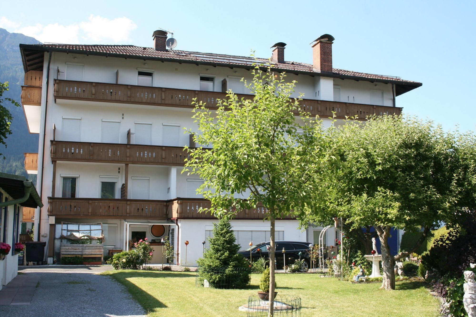Hotel Garni Almenrausch Und Edelweiss Γκάρμις-Παρτενκίρχεν Εξωτερικό φωτογραφία