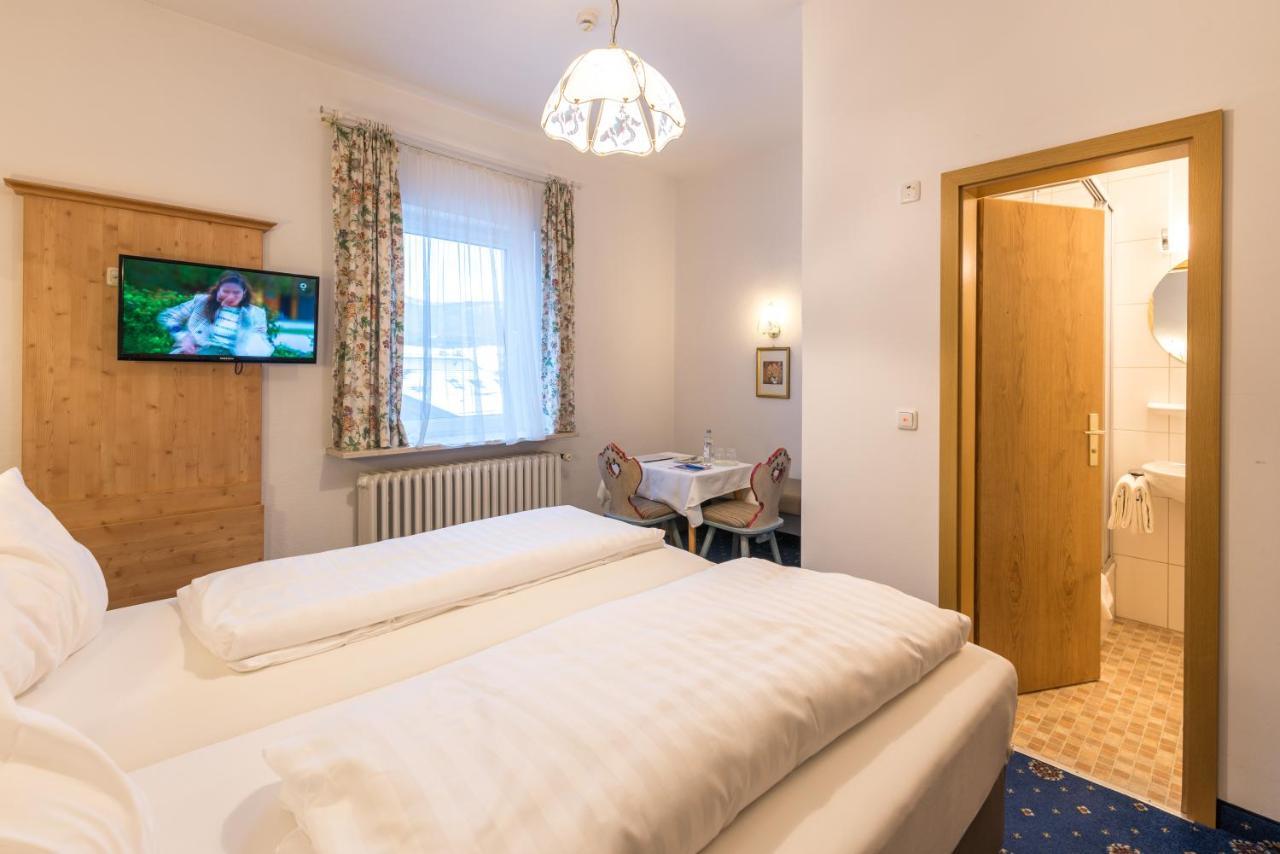 Hotel Garni Almenrausch Und Edelweiss Γκάρμις-Παρτενκίρχεν Εξωτερικό φωτογραφία